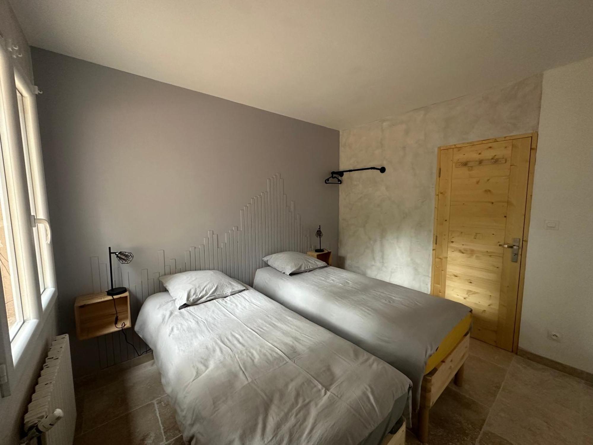 Maison Au Pied De La Sainte Victoire Puyloubier Esterno foto
