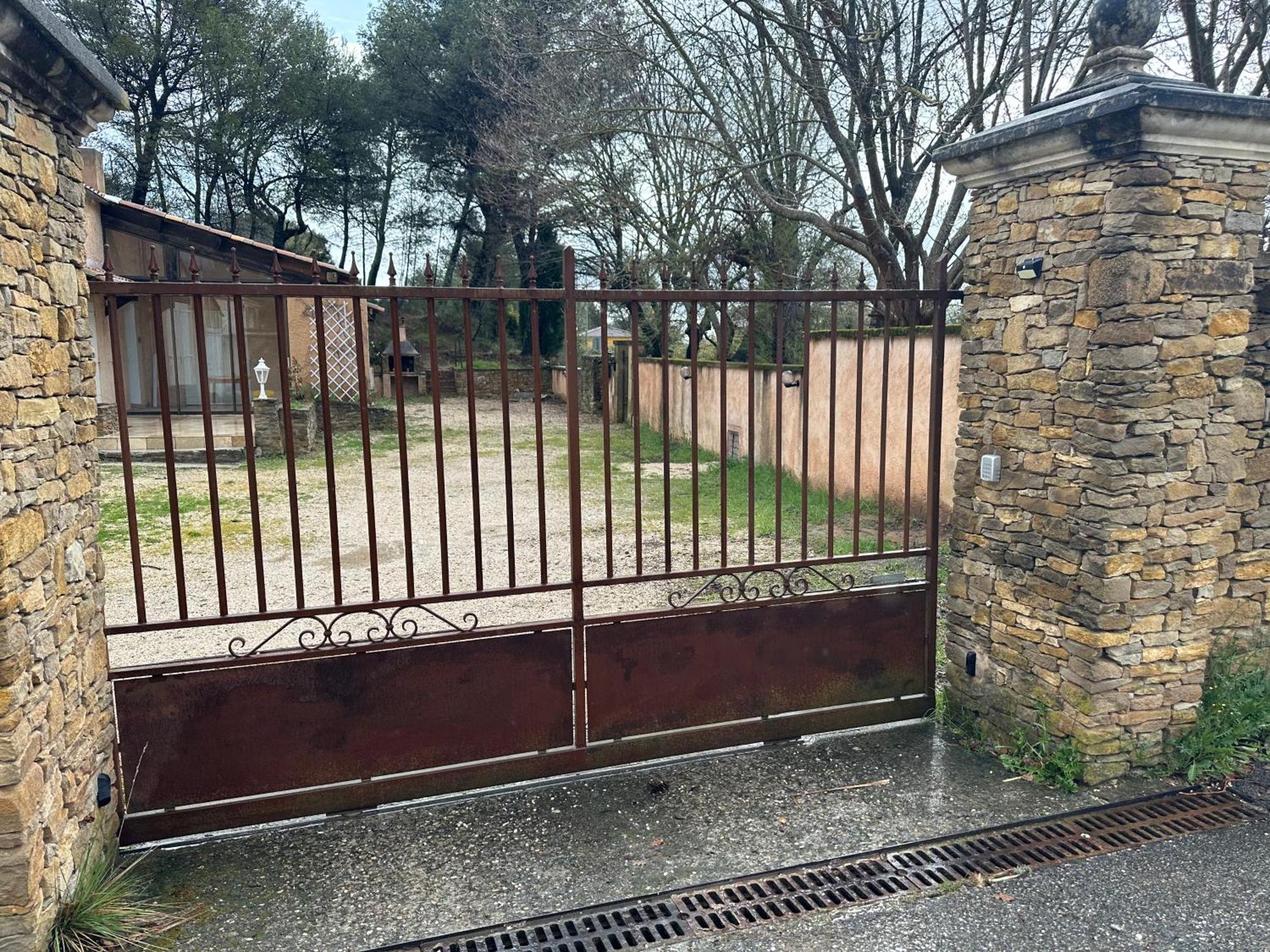 Maison Au Pied De La Sainte Victoire Puyloubier Esterno foto
