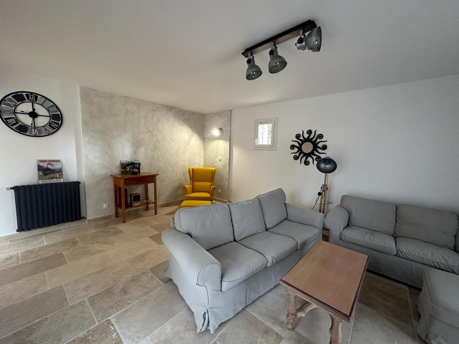 Maison Au Pied De La Sainte Victoire Puyloubier Esterno foto